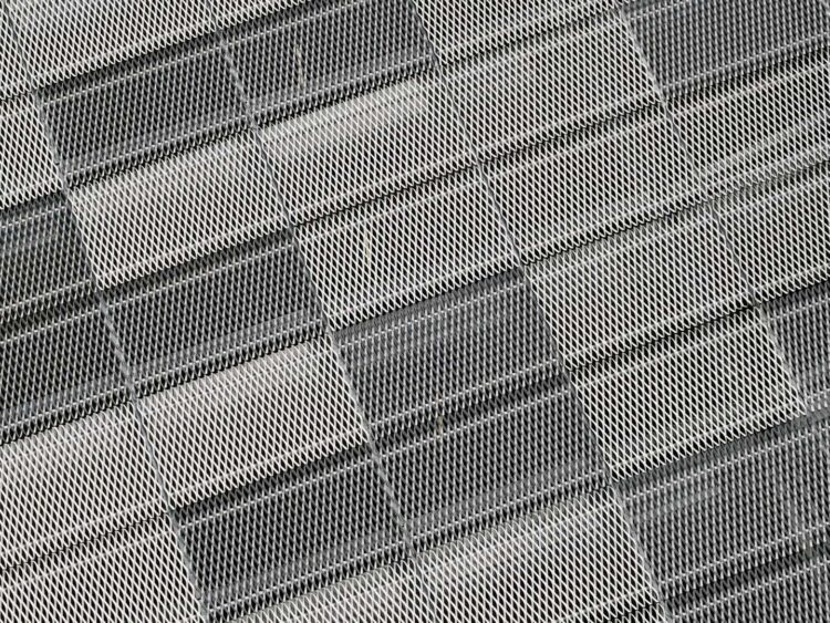 ASML-parkeergarage-strekmetaal-metadecor