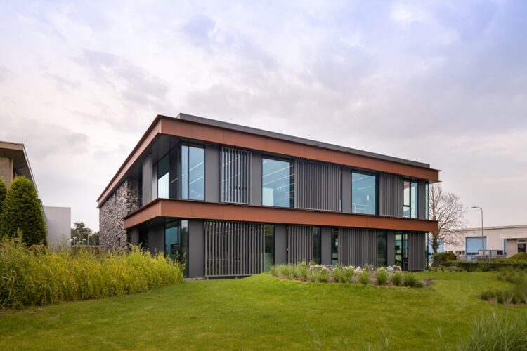 Metadecor-cortenlook-aluminium-gevelpanelen (2) Metadecor-cortenlook-aluminium-beentjes