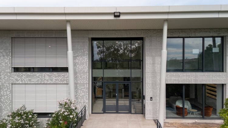 Metadecor-MD Formatura-gevel-Melexis-Frankrijk_DJI_20250724095350_0203_D MD Formatura gevel